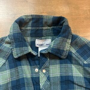 Vintage Wrangler Wrancher Men's Casual Blue and Green Checkered Shirt Xl